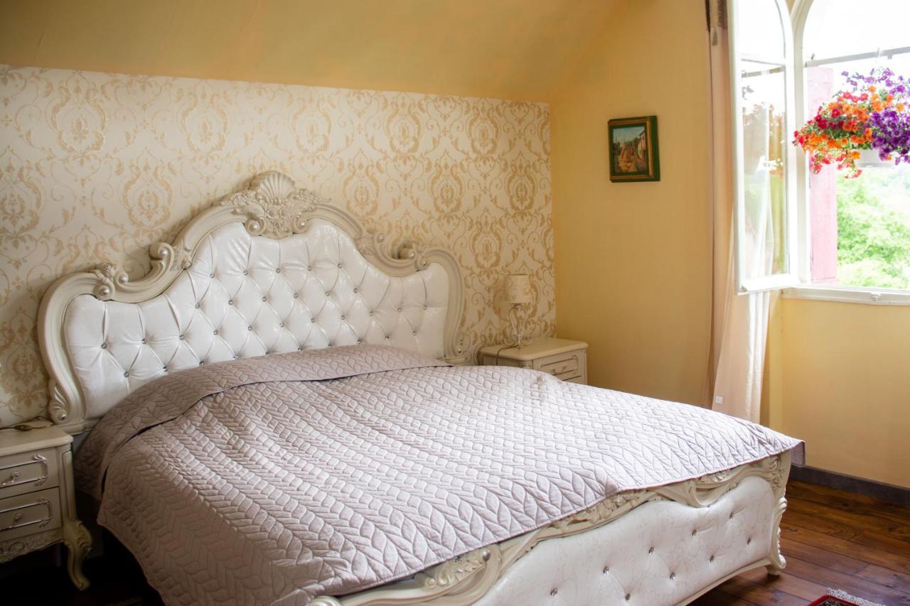 Hotel Le Pavillon de St Agnan à Hautefort Extérieur photo
