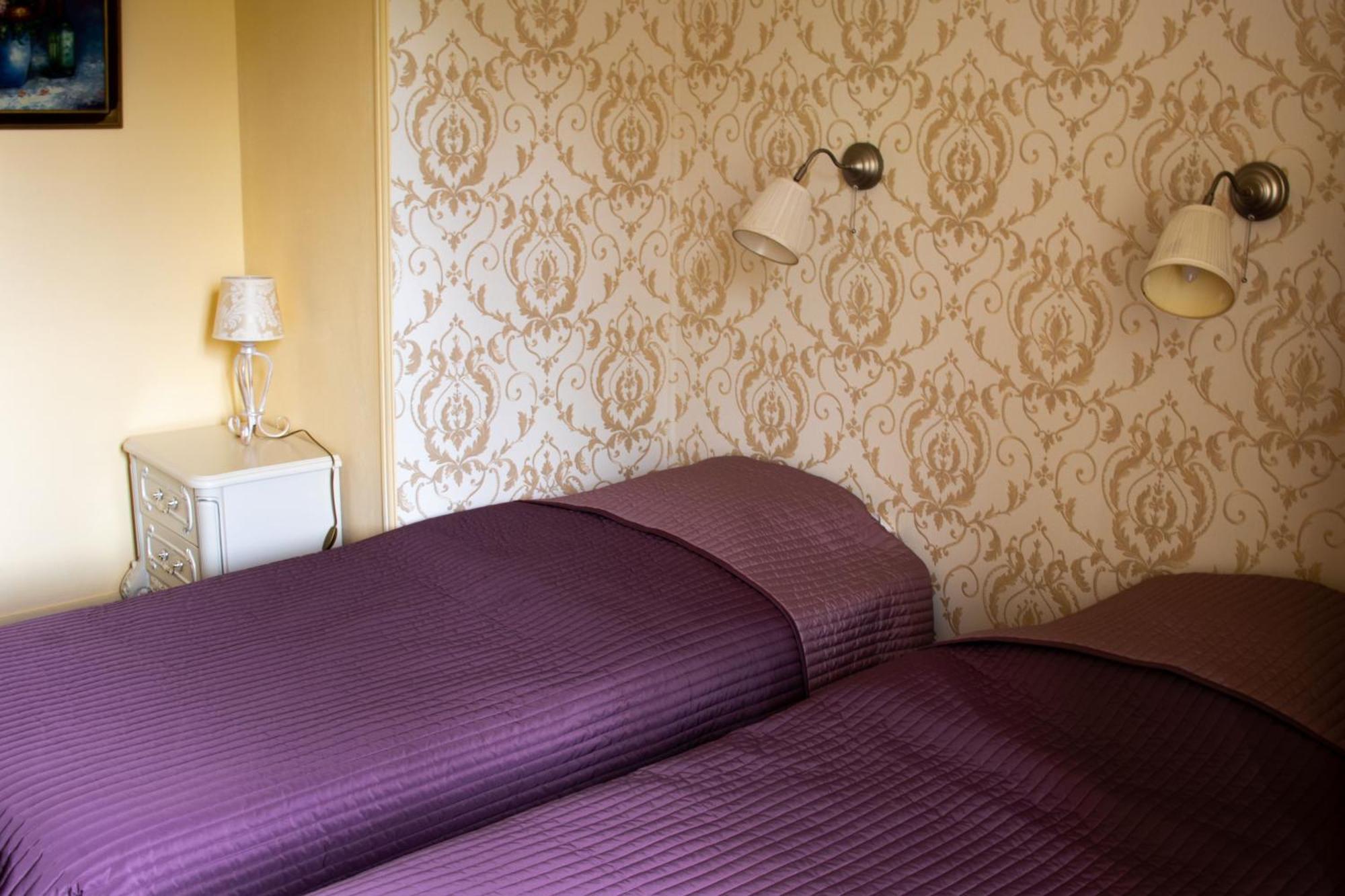 Hotel Le Pavillon de St Agnan à Hautefort Extérieur photo