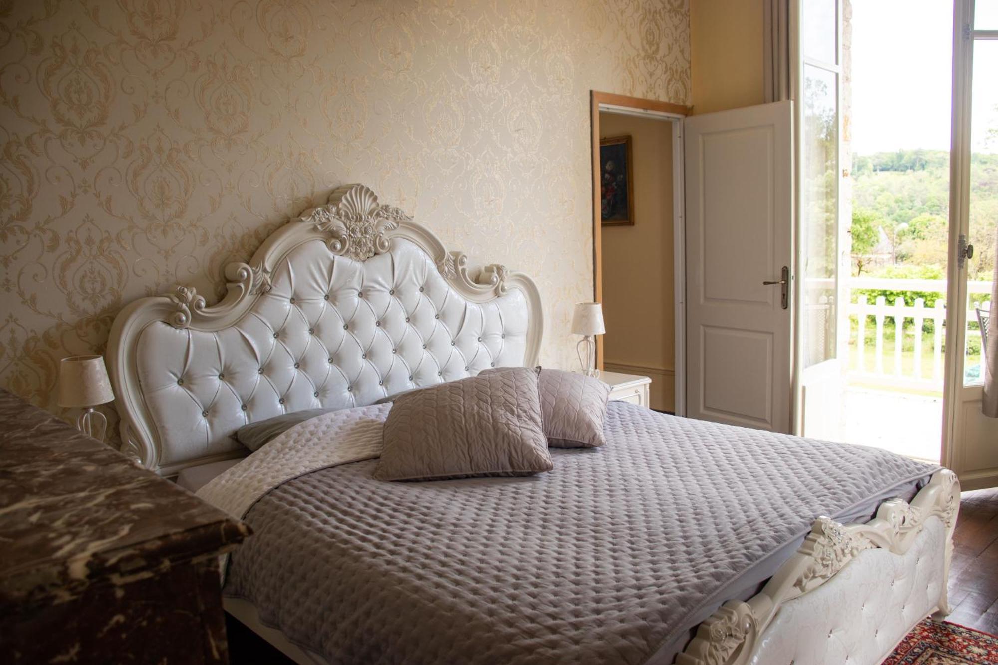 Hotel Le Pavillon de St Agnan à Hautefort Extérieur photo