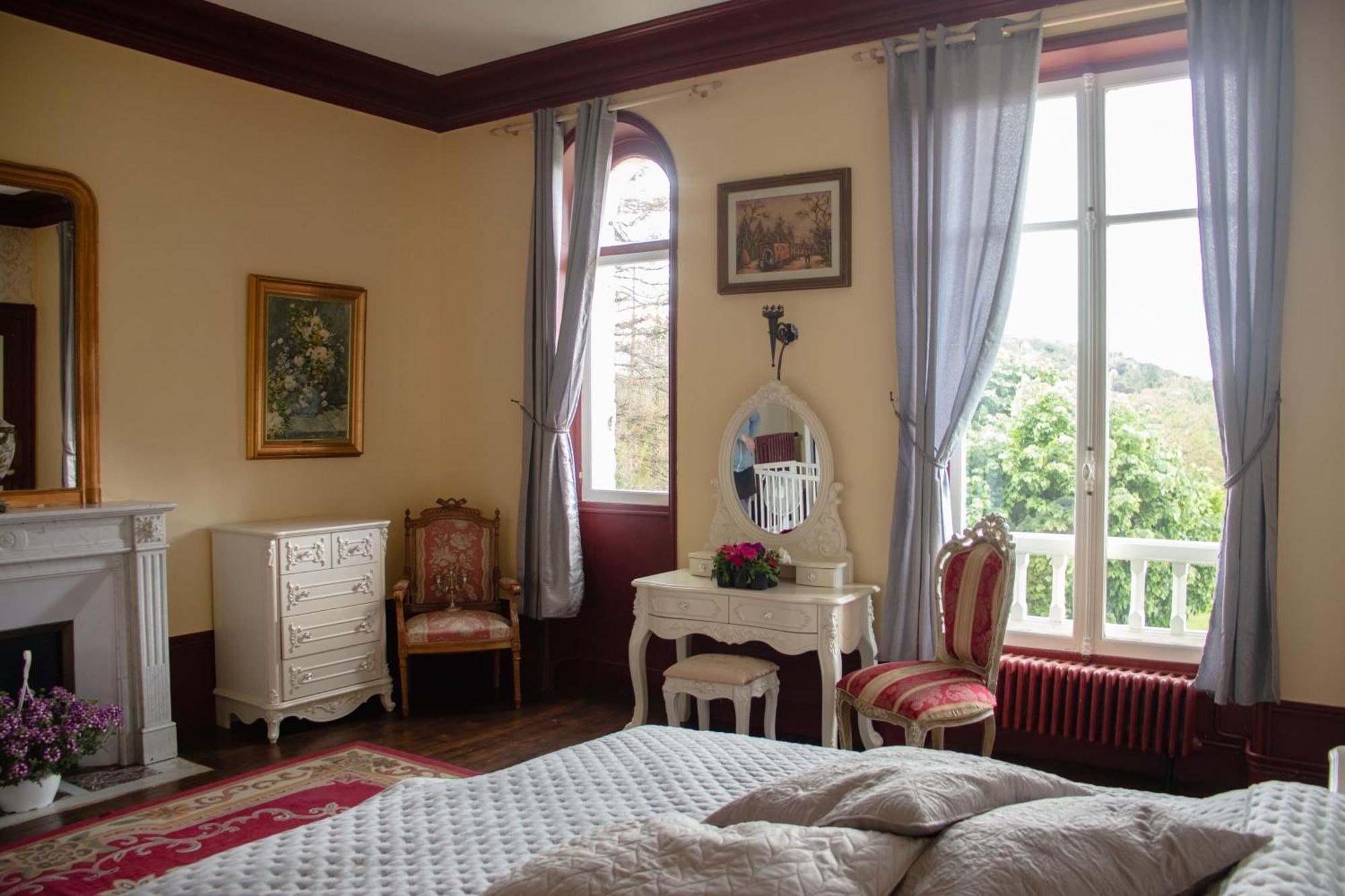 Hotel Le Pavillon de St Agnan à Hautefort Extérieur photo