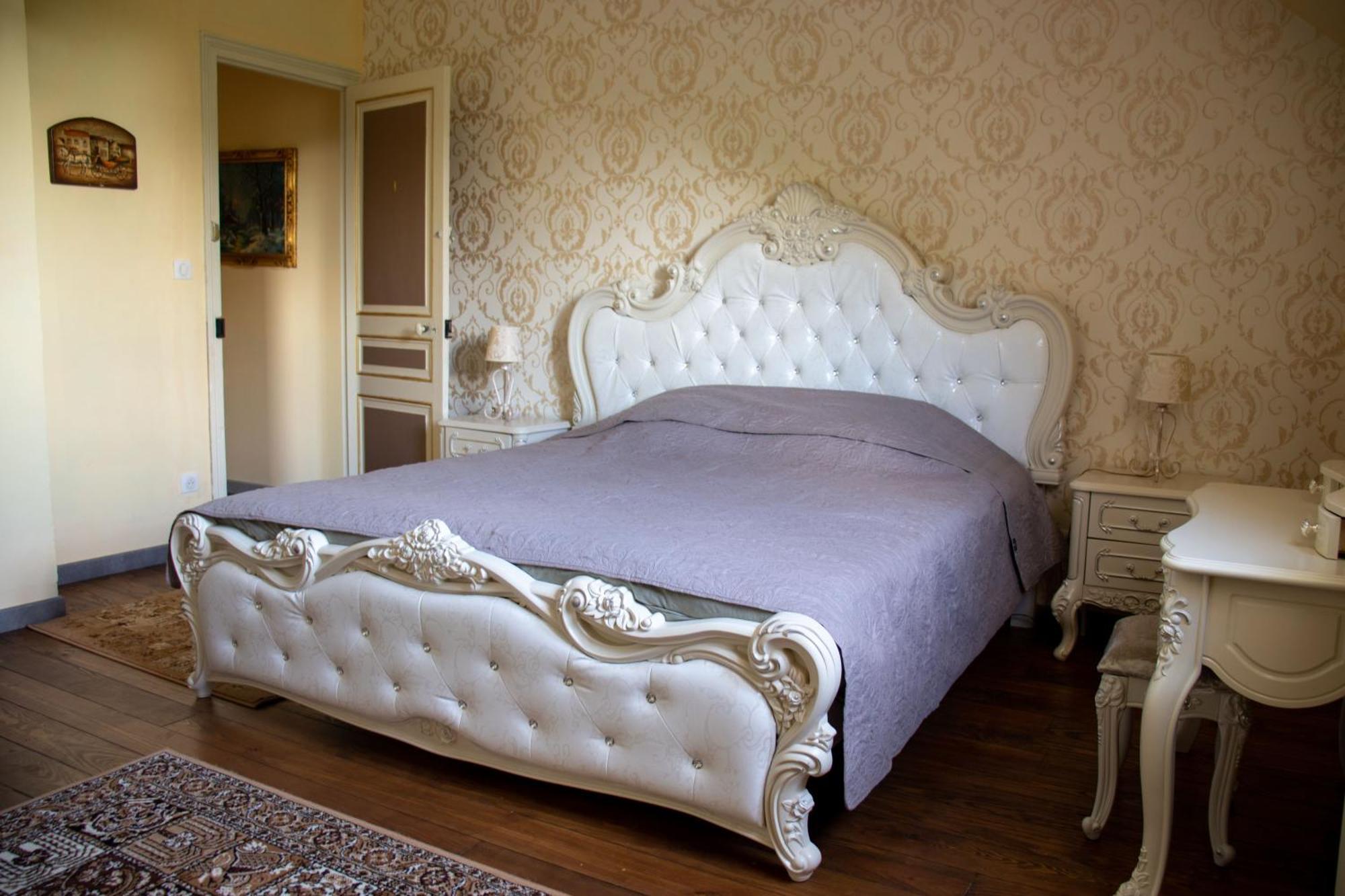 Hotel Le Pavillon de St Agnan à Hautefort Extérieur photo